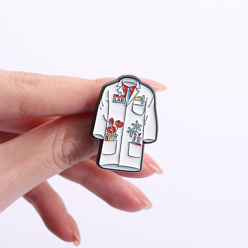 花柄ドクターナースコートエナメルピン医療白衣の科学者作業服ブ - Medical Lab Coats のレビューと価格